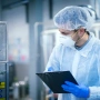 Controle de processo industrial: o que muda na prática na produção de alimentos